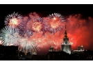 俄羅斯燃放絢麗煙花 慶祝二戰(zhàn)勝利71周年